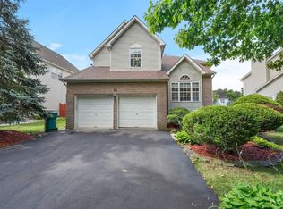 16 Truman St, Old Bridge, NJ