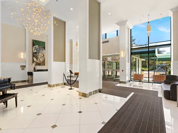 45 River Dr South image 14 of 19