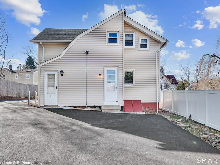 31 Monroe St #4 — Photo 21
