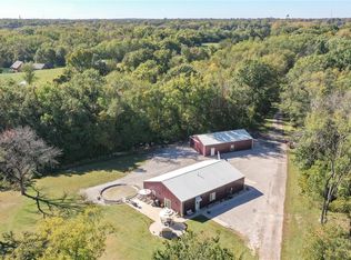 4900 Happy Dr, Godfrey, IL 62035