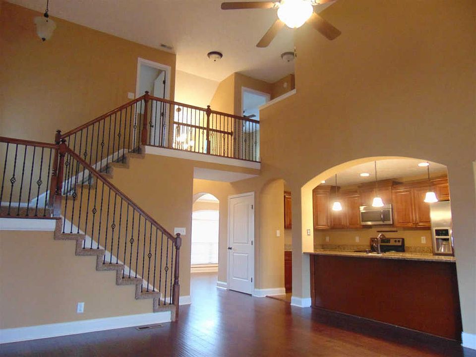 1st image of 2425 Senseney Dr