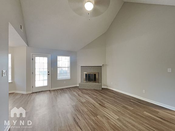 2nd image of 1041 Spanish Trail Ln