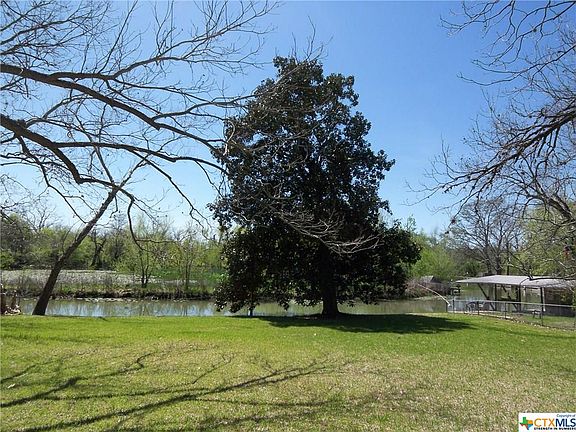 3rd image of 2315 Lakewood Dr