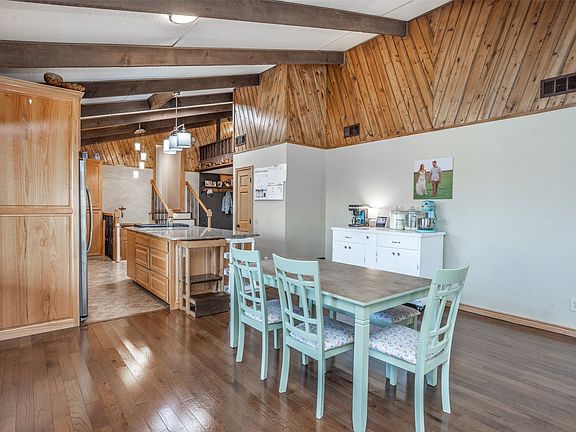 5th image of 231 Hickory St