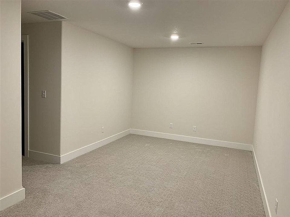 Basement Family Room 