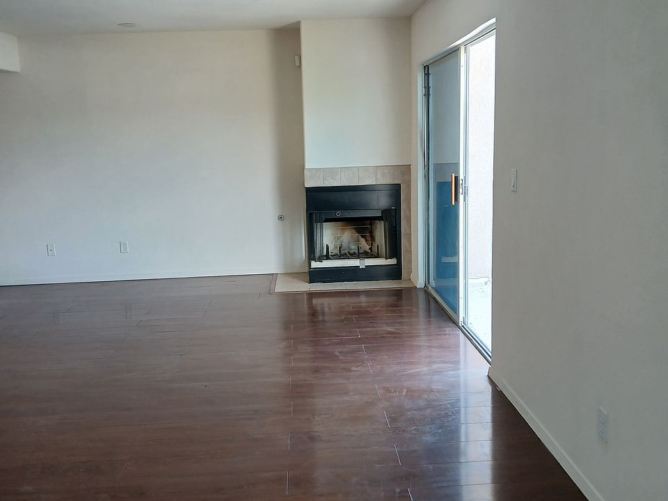 1st image of 6252 Escondido Dr