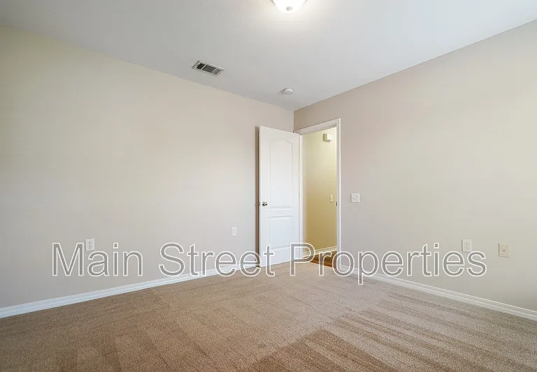 8932 Abbington Dr — Photo 15