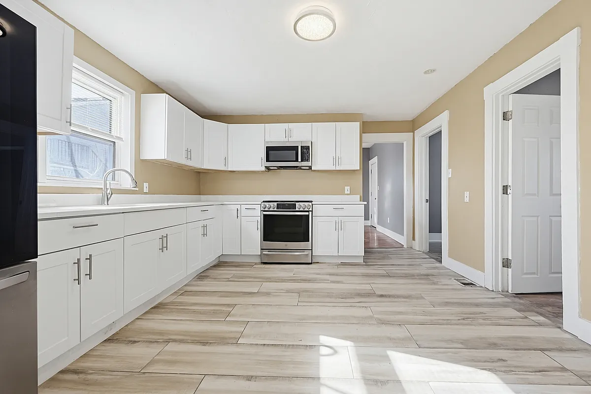 Building Photo - 6 Rockland St #1