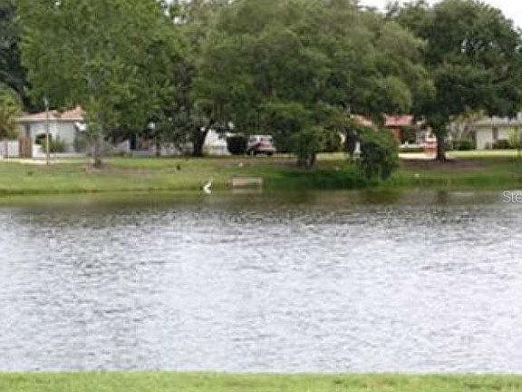 5th image of 2642 Leslee Lake Dr N