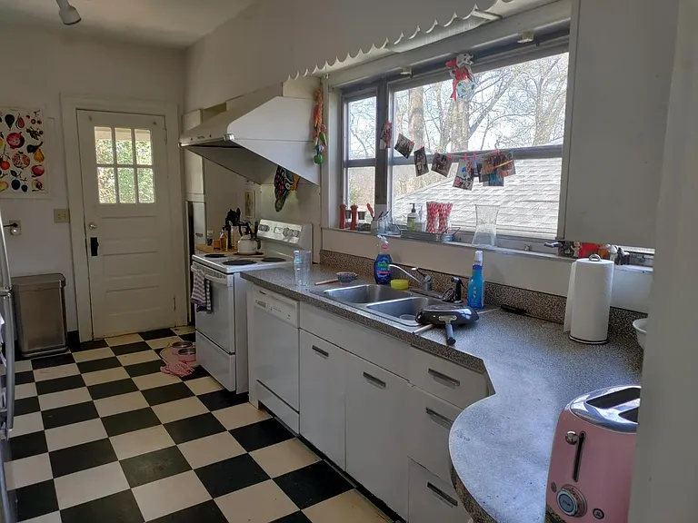 1000 Rosedale Rd NE — Photo 42
