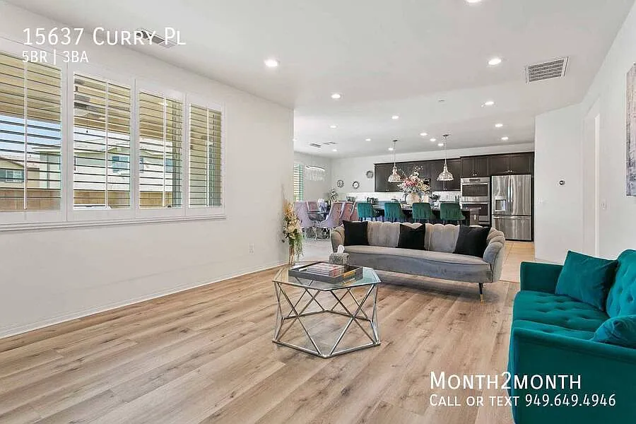 Luxurious Haven on Curry Pl — Photo 3