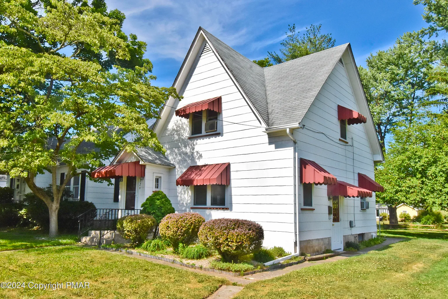 226 Lee Ave photo 1