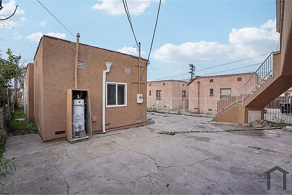 124 W 110th St — Photo 30