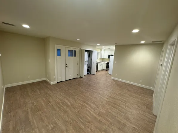 2049 Sebring St #B, Simi Valley, CA 93065