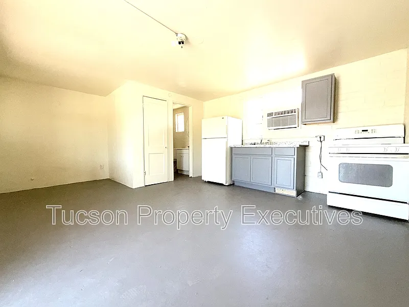 3314 E Benson Hwy #5