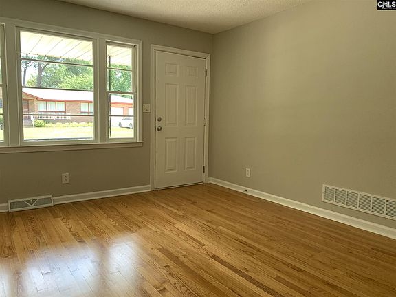 3rd image of 630 W Campanella Dr