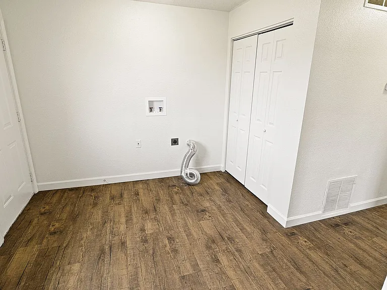 Metro Apartments At Bethalto — Photo 56