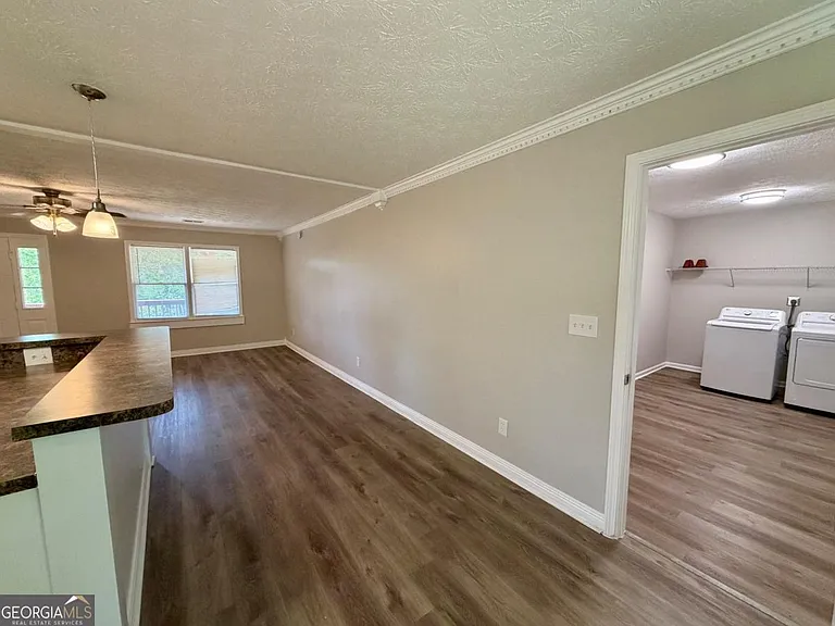 285 Lakeshore Dr — Photo 13