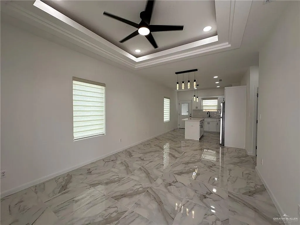 2 bed, 2.0 bath, 950 sqft, $1,250 — Photo 2