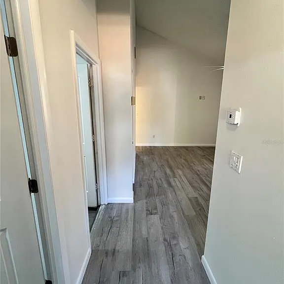 2678 Markham Ct — Photo 2