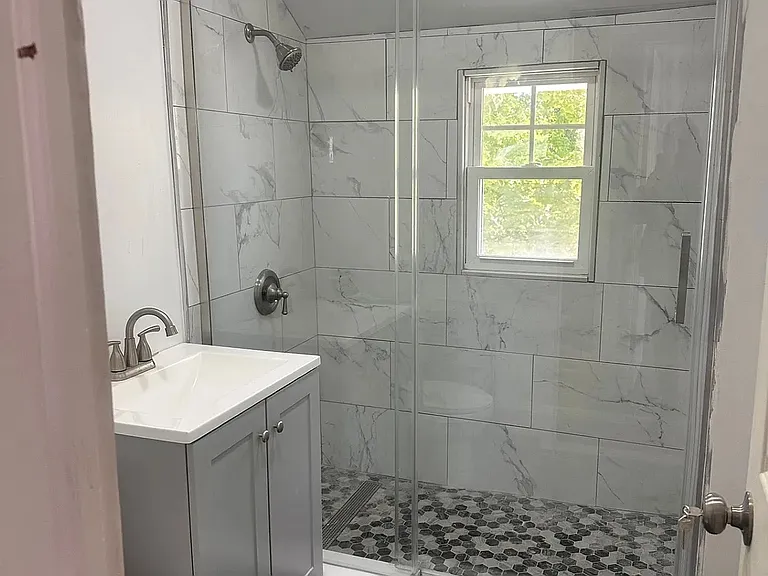10 Christopher Ct #2 — Photo 7