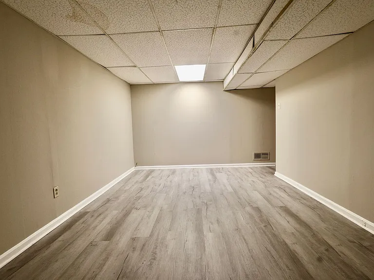536 Edgecrest Cir — Photo 26