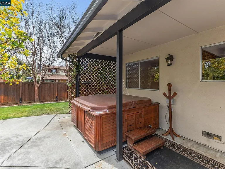 Sumac Cir — Photo 14