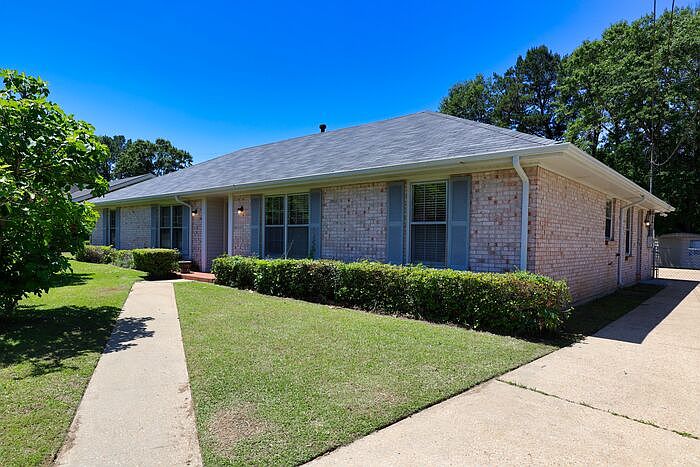 1st image of 242 Melanie Dr
