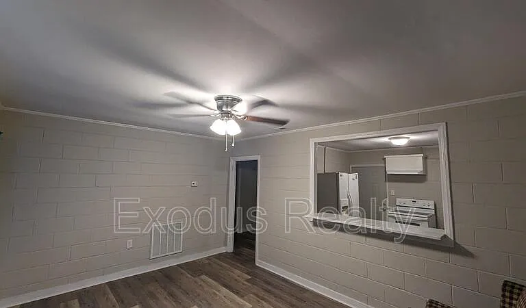 502 Maple Ave — Photo 11