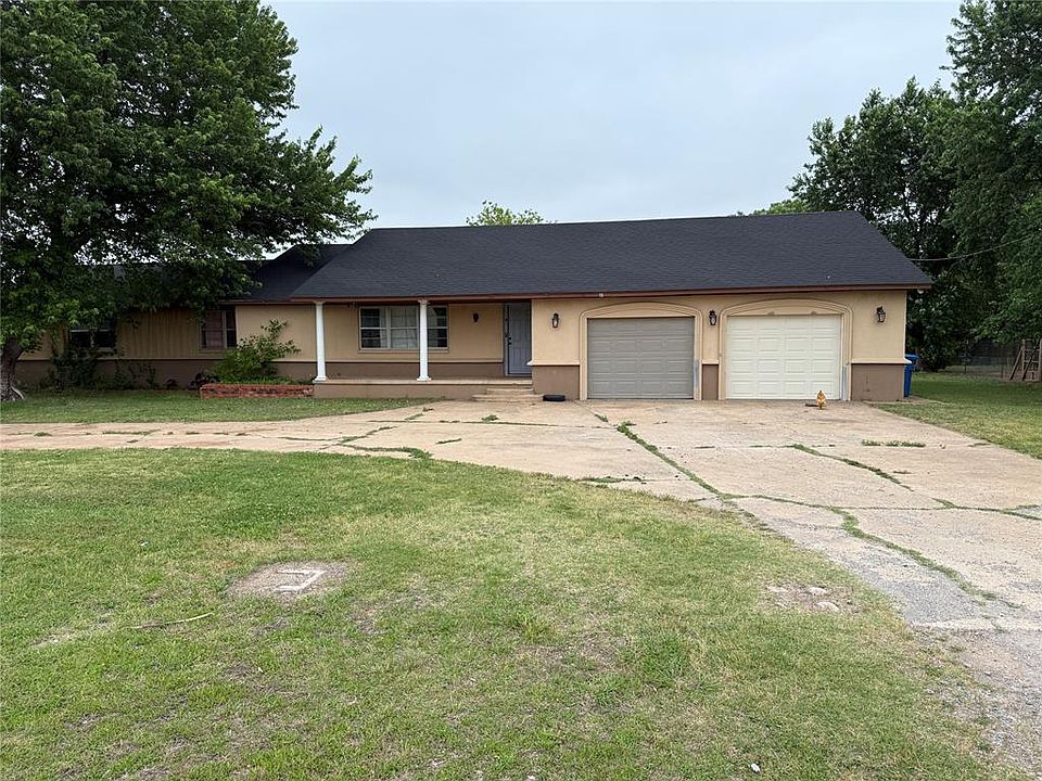 1st image of 16 Wolf Ln