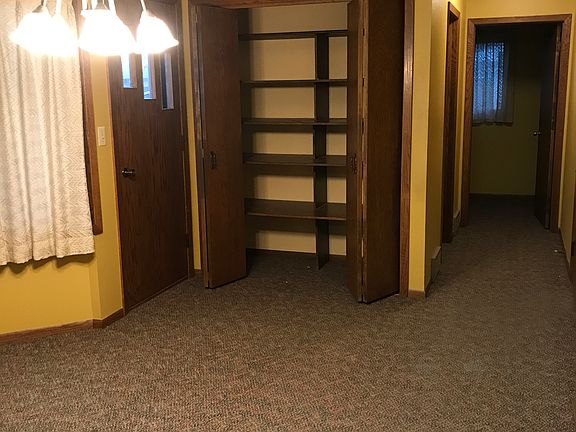 4th image of 342 13th Ave N
