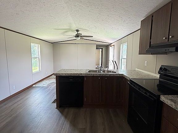 4th image of 633 Cuzin Ray Ln #130