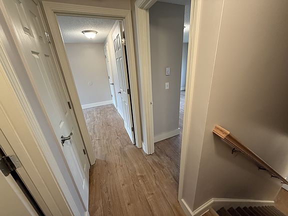 4th image of 12 Knox St