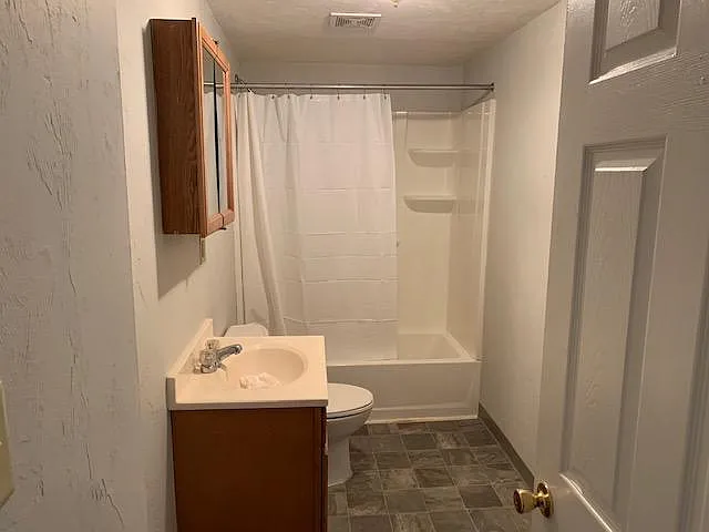 19 Roseclair St — Photo 6