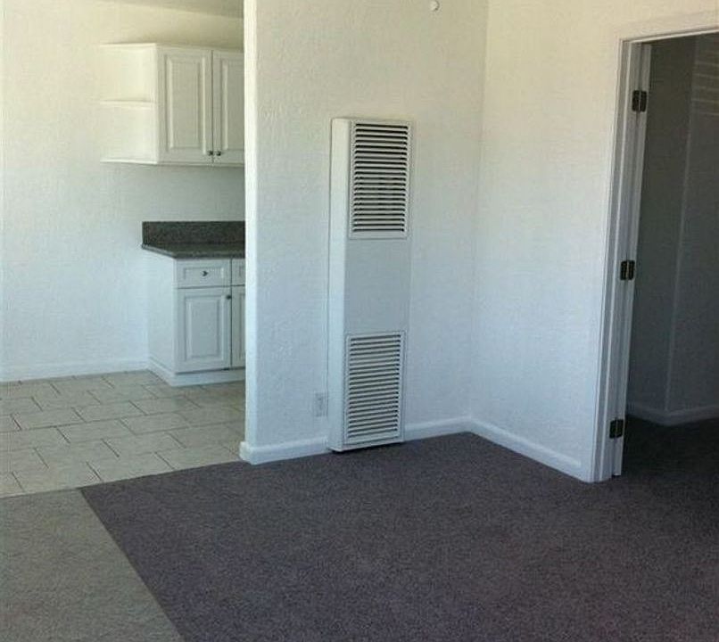 2nd image of 11121 Rosal Ln