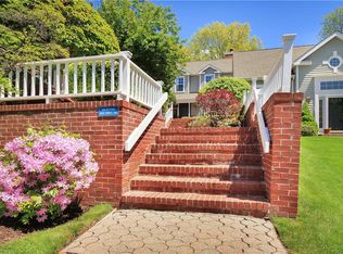 359 Hadley Dr, Trumbull, CT 06611