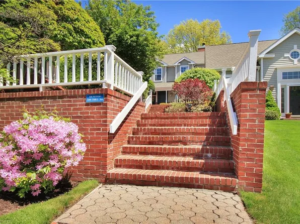 359 Hadley Dr, Trumbull, CT 06611