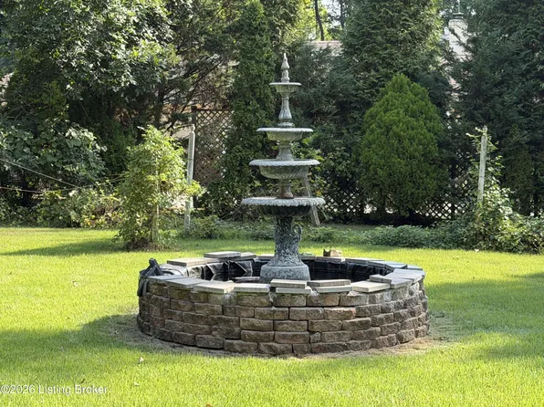 4103 Brownsboro Rd, Indian Hills, KY 40207