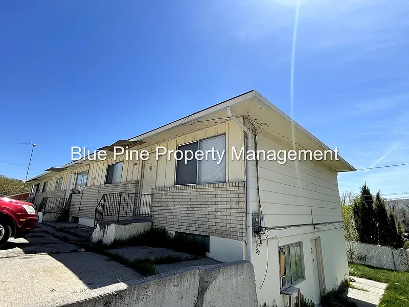 2 bed, 1.0 bath, 738 sqft, $750 — Photo 1