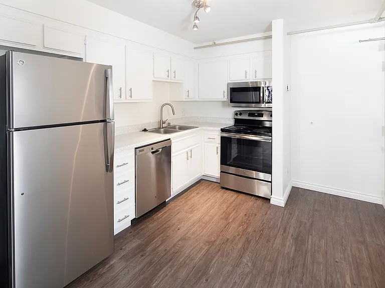 Greystone Lofts — Photo 1