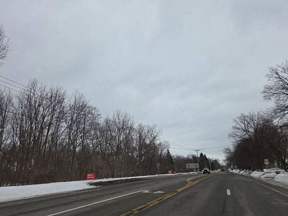 5th image of 708 Ridge Rd