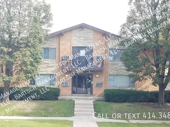 5674 N 99th St #7, Milwaukee, WI 53225