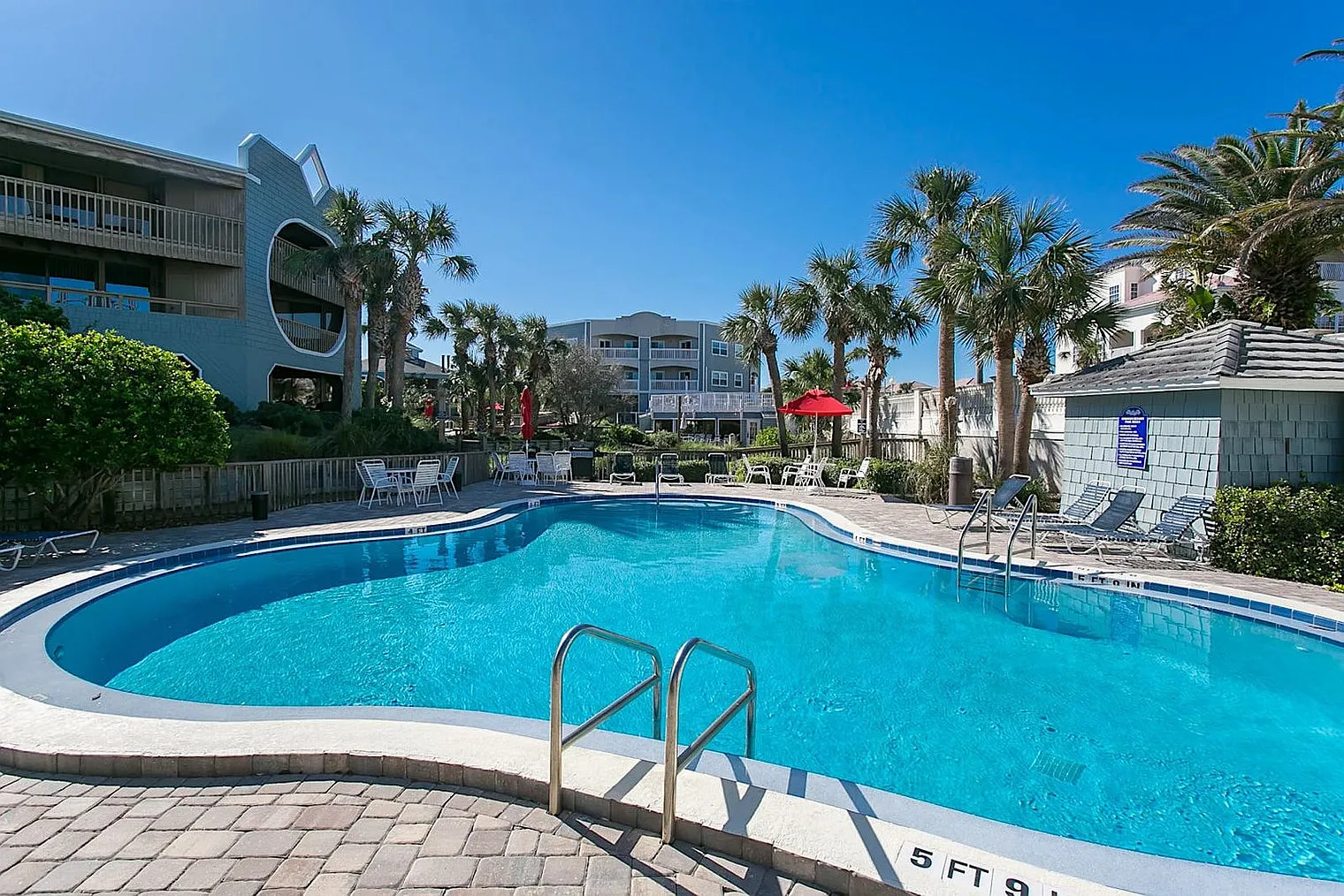 2 bed, 2.0 bath, 904 sqft, $2,736 — Photo 3
