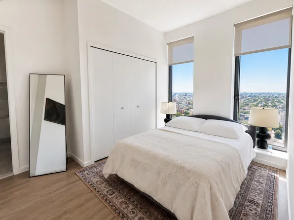 545 Vanderbilt Avenue image 1 of 7