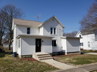 303 Heaton St, Walnut, IL 61376
