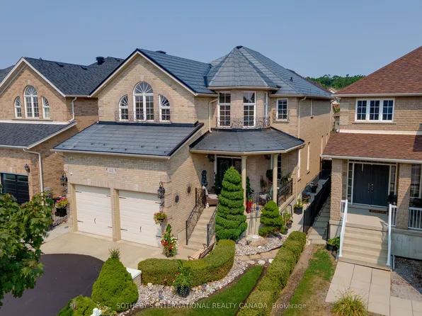 12 Parisian Cres, Barrie, ON L4N 0Y9