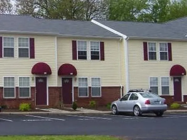 325 Emerson Ln, Harrisonburg, VA 22802