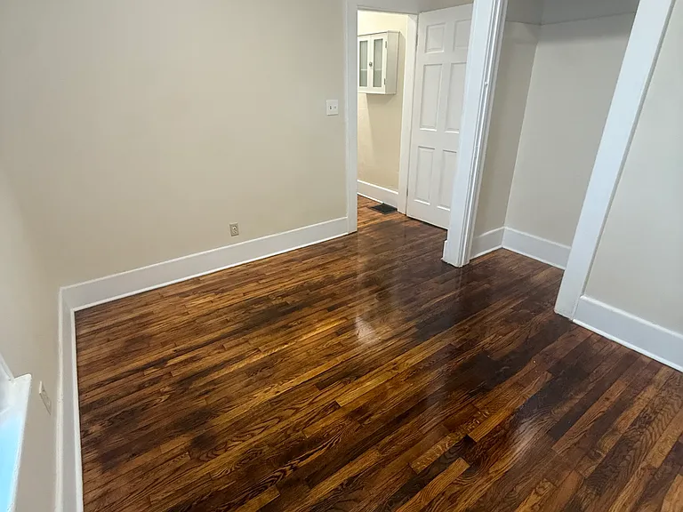 127 Hawthorne Ave — Photo 4