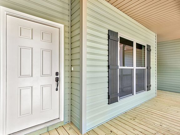 2nd image of 333 Oliver Rd