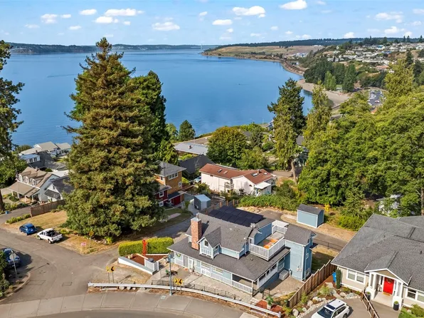 303 Puyallup Street, Steilacoom, WA 98388